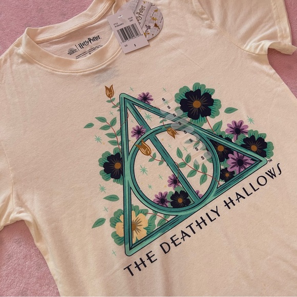 NWT Harry Potter The Deathly Hallows T-Shirt - Picture 2 of 7